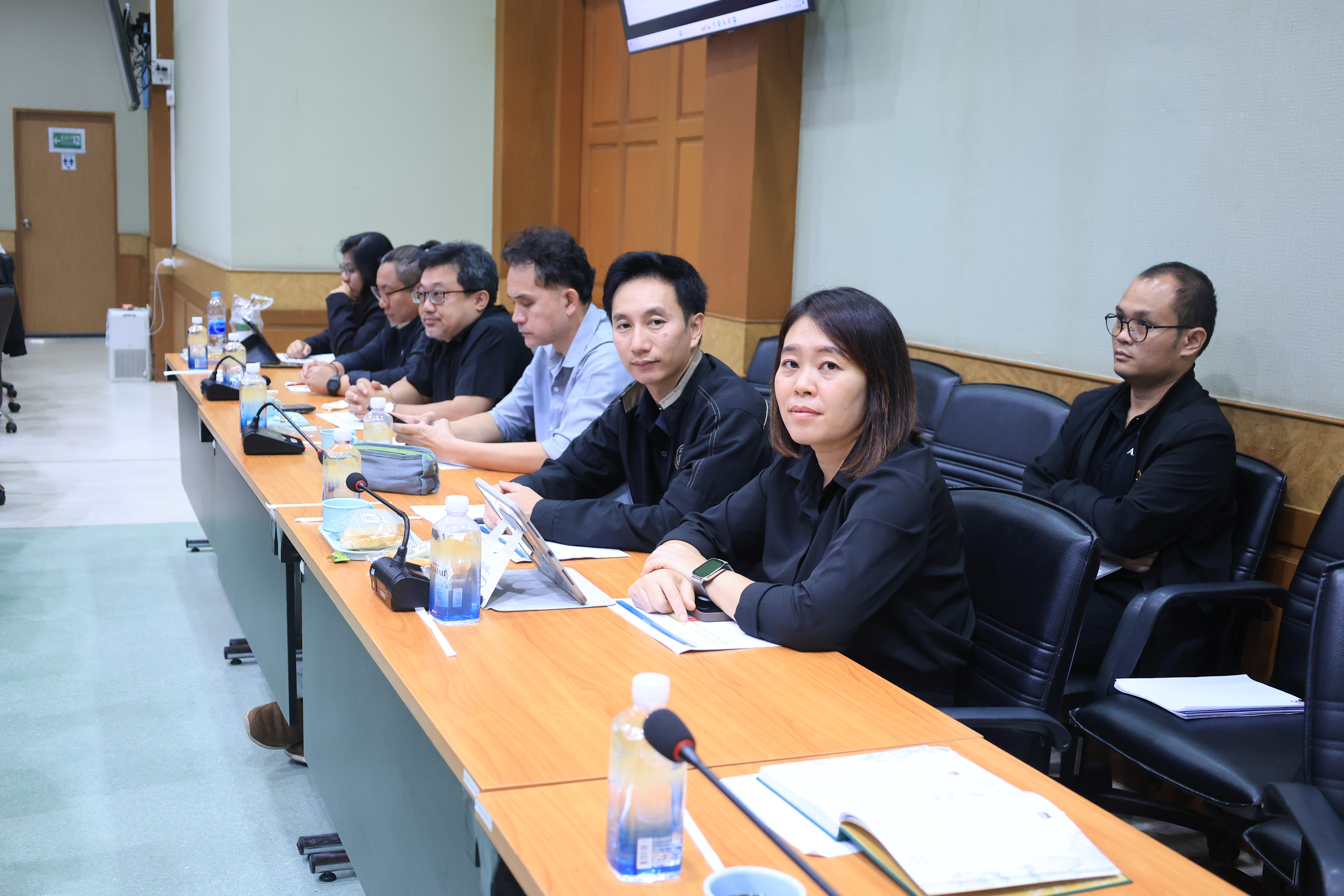 title - ส.ป.ก.ประชุมคณะทํางานติดตามเร่งรัดการใช้จ่ายเงินงบประมาณประจําปีงบประมาณ พ.ศ. 2569 ของสํานักงานการปฏิรูปที่ดินเพื่อเกษตรกรรม ครั้งที่ 2/2569